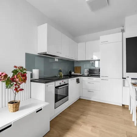West - Location, Parking, Near Park By Rentujemy Warsaw