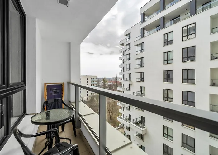 West - Location, Parking, Near Park By Rentujemy شقة *