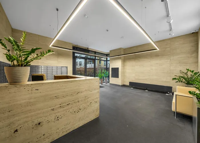 West - Location, Parking, Near Park By Rentujemy *